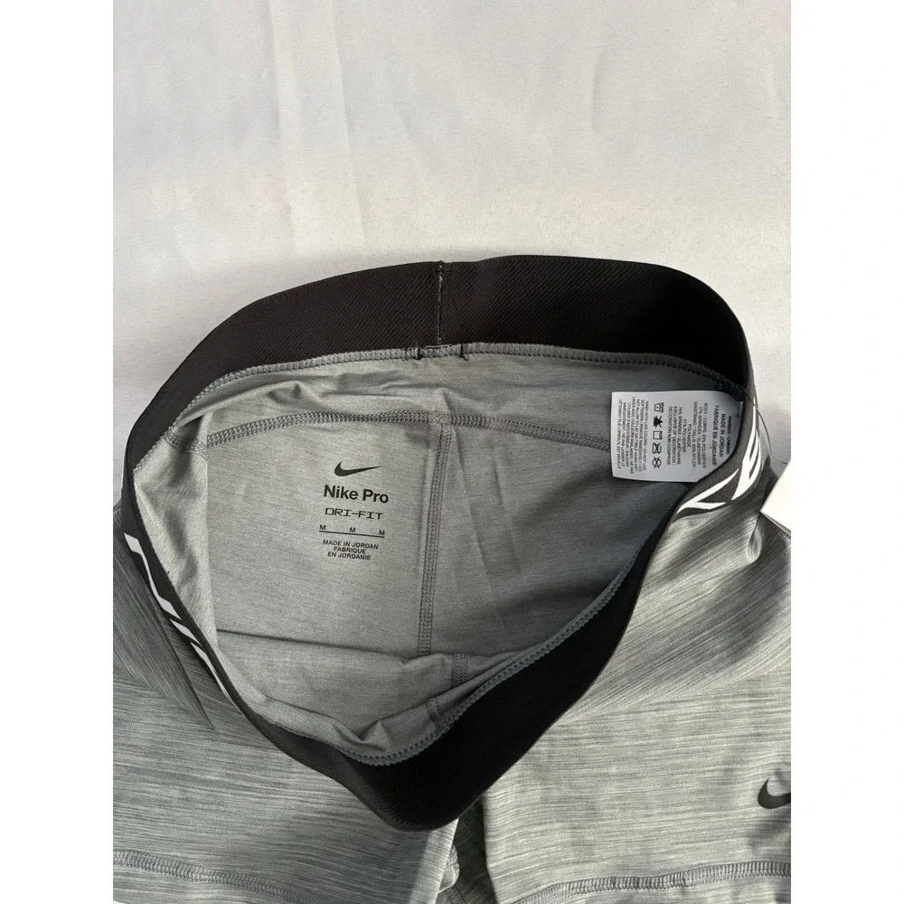 NEW Nike Pro 3